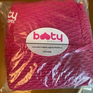 Booty by Brabants Croco Skin Cropped Leggings